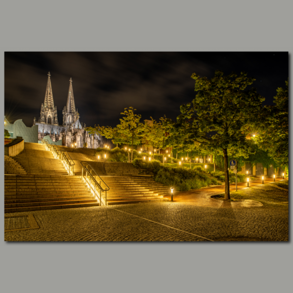 Catedral de Colonia de noche Escalera de la Plaza de la Catedral