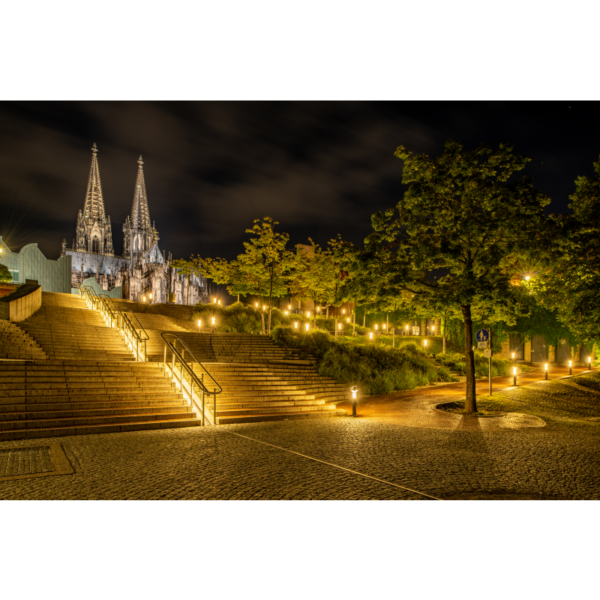 Kölner Dom bei Nacht Aufgang Domplatz - Imagen 2