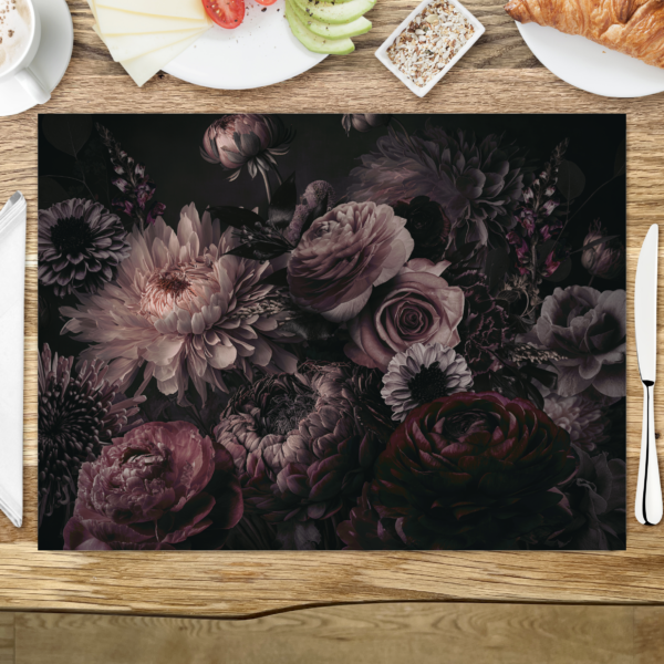 raxxa Premium-Tischset: Dark Moody Flowers III – Bild 3